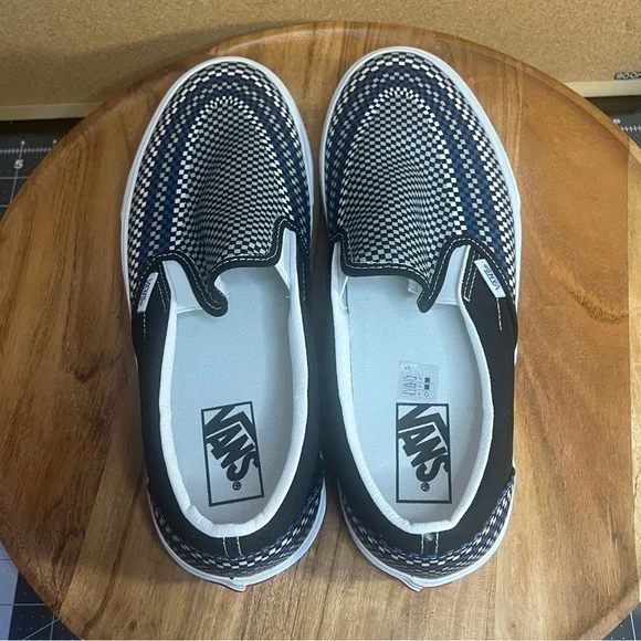 Vans slip on
Brand new
‘Tileboard black ‘
*RARE**
NWOT - Picture 11 of 11